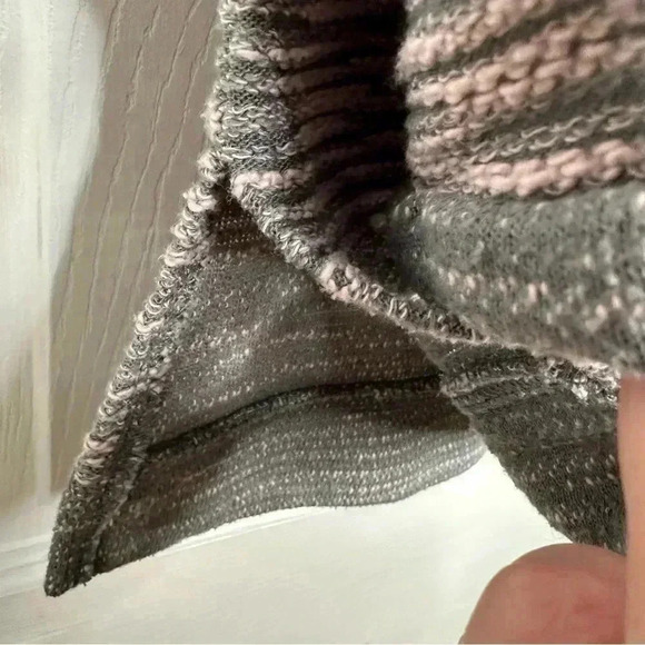 H&M Marled Sweatshirt Pullover Grey & Pink Size  Medium - Picture 6 of 16
